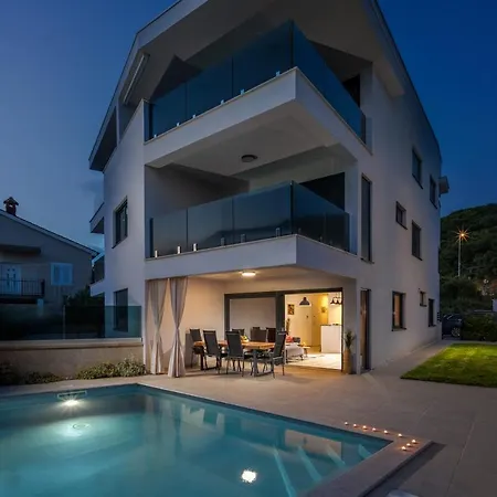 Luxury Apartment Marco Polo With A Private Swimming Pool With Salt Sea Water Punat Exterior photo