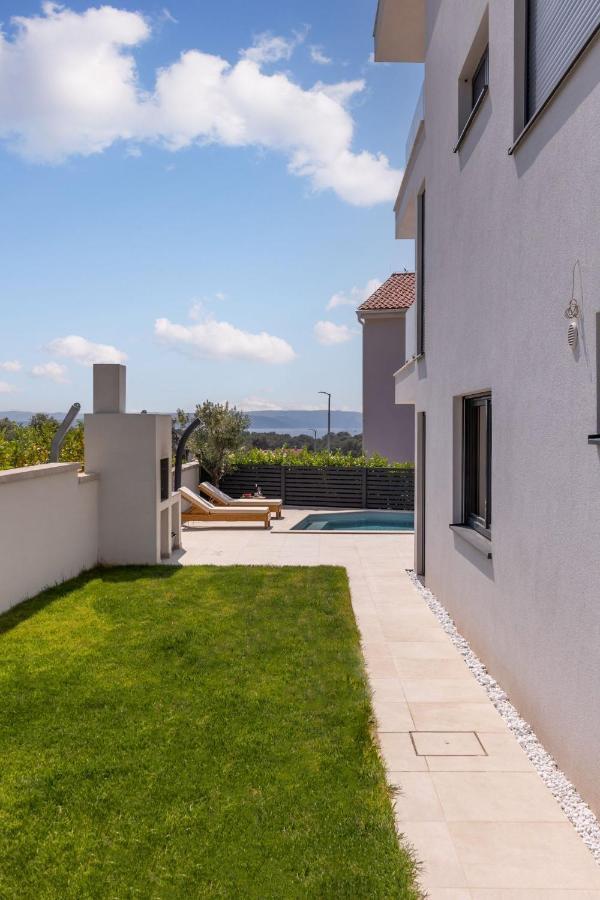 Luxury Marco Polo With A Private Swimming Pool With Salt Sea Water Punat