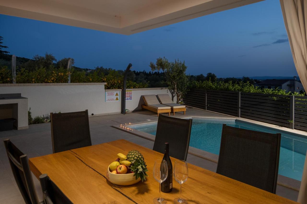 Luxury Marco Polo With A Private Swimming Pool With Salt Sea Water